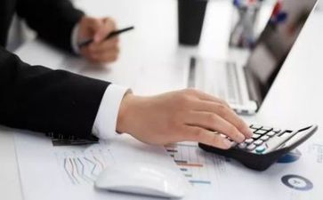 财务会计个人述职报告范文6篇