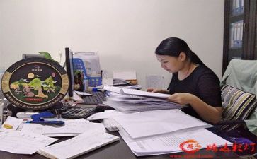 财务会计的述职报告模板7篇