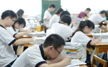 代表高一的演讲稿7篇