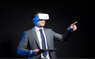 老板年会致辞稿优秀8篇