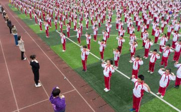 中班幼儿体育活动教案通用8篇