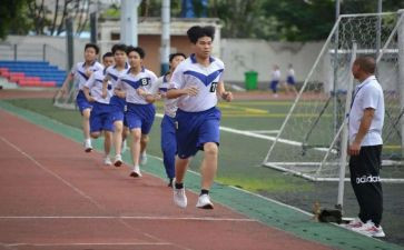 大学生自我介绍作文5篇