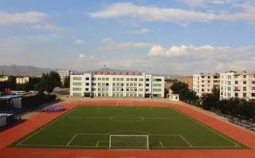 与学校的活动方案优秀8篇