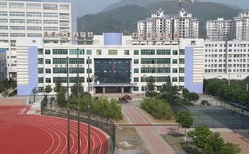 中专教师工作总结8篇